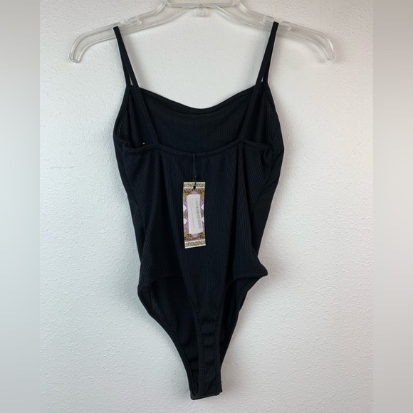 NWT ribbed black bodysuit scoop back snap crotch, Boohoo - Picture 3 of 6